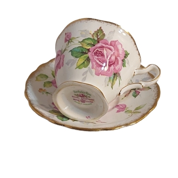 ROYAL STAFFORD BERKELEY ROSE FINE BONE CHINA TEA CUP - Picture 2 of 12